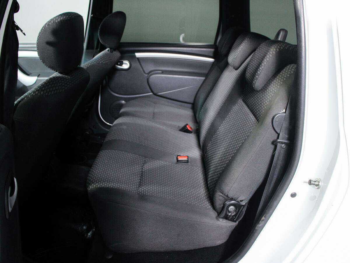 Lada (ВАЗ) Largus с пробегом — 2017 год. Фото: #9