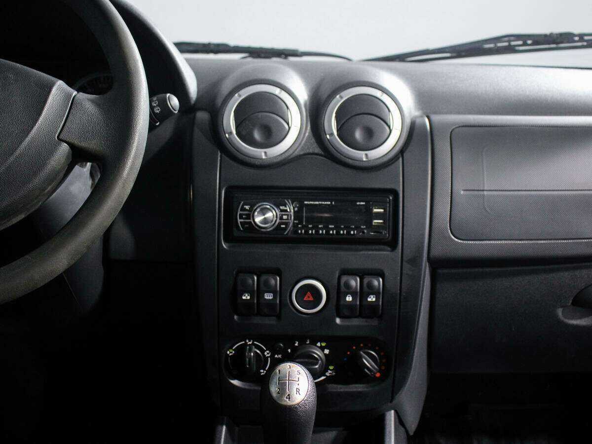 Lada (ВАЗ) Largus с пробегом — 2017 год. Фото: #12