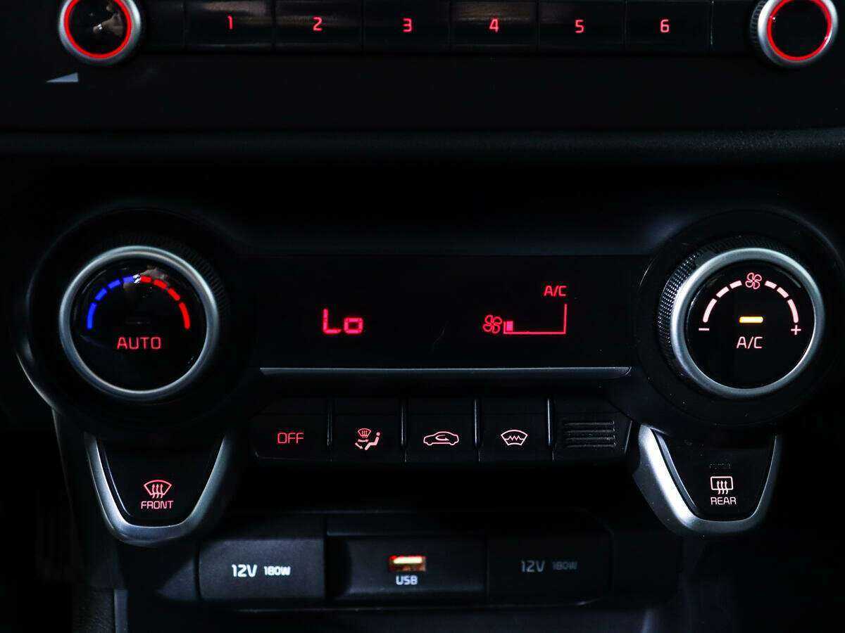 Kia Rio с пробегом — 2020 год. Фото: #12