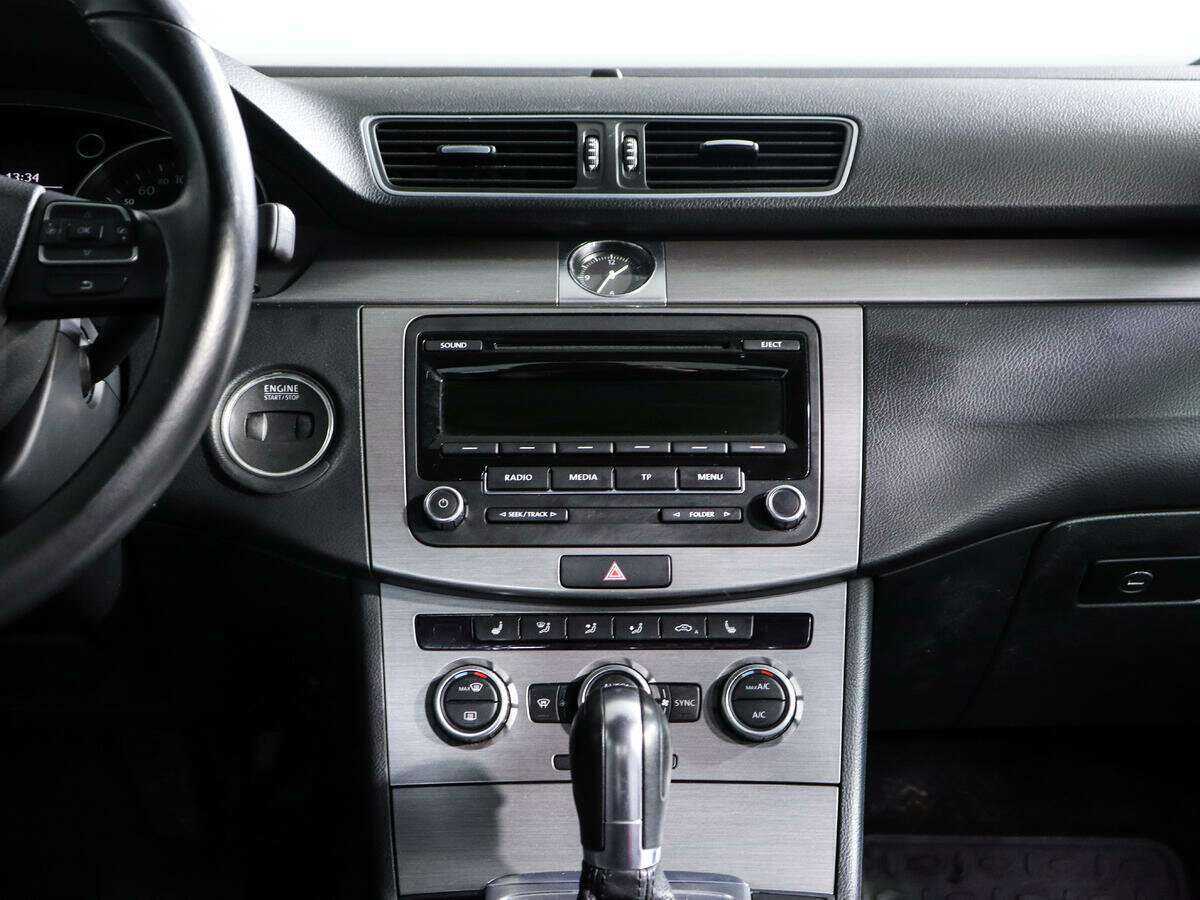 Volkswagen Passat с пробегом — 2014 год. Фото: #10