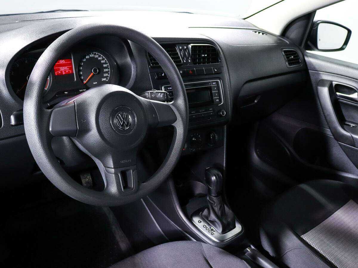 Volkswagen Polo с пробегом — 2014 год. Фото: #10