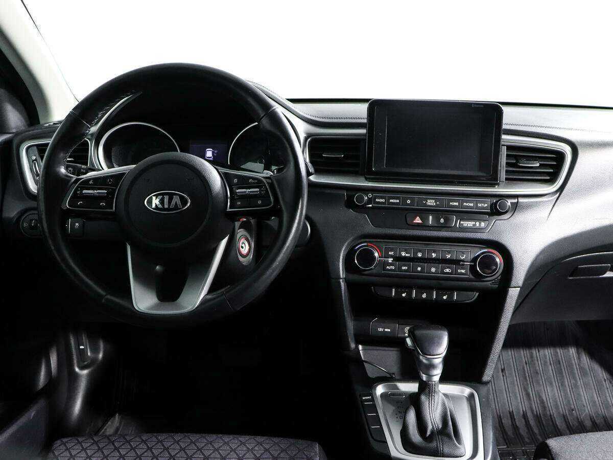 Kia Ceed с пробегом — 2018 год. Фото: #9