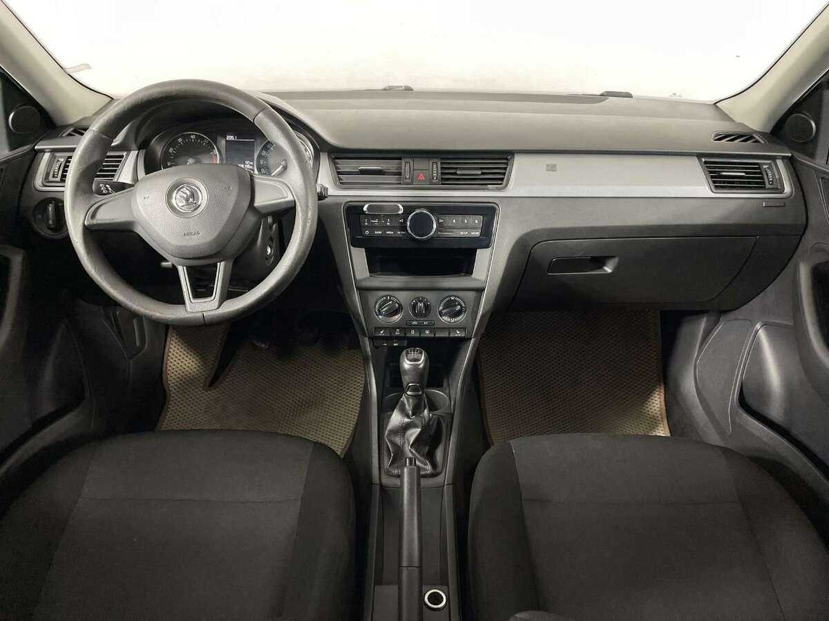 Skoda Rapid с пробегом — 2016 год. Фото: #5