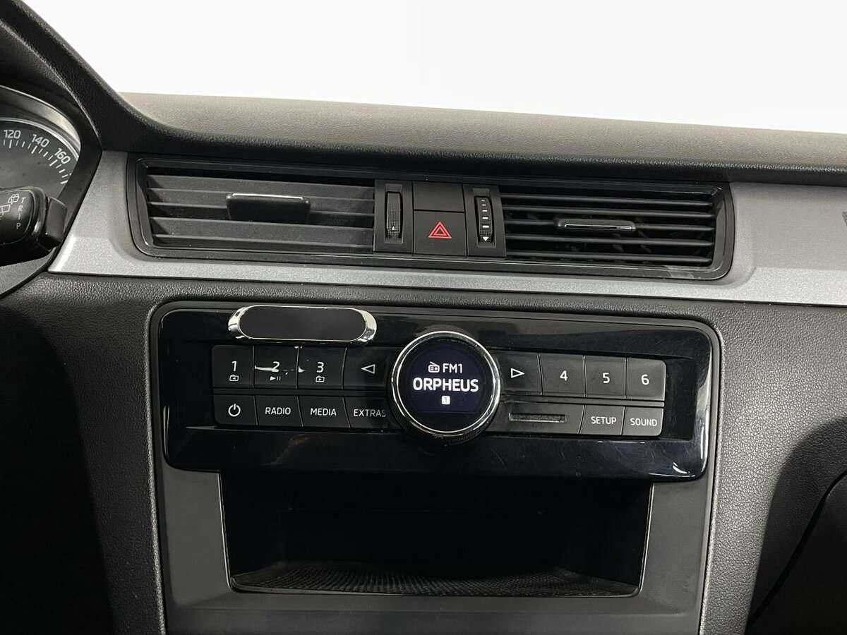 Skoda Rapid с пробегом — 2016 год. Фото: #10