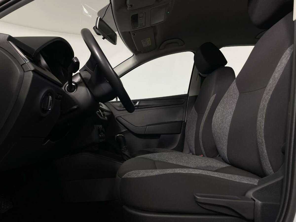 Skoda Rapid с пробегом — 2020 год. Фото: #9