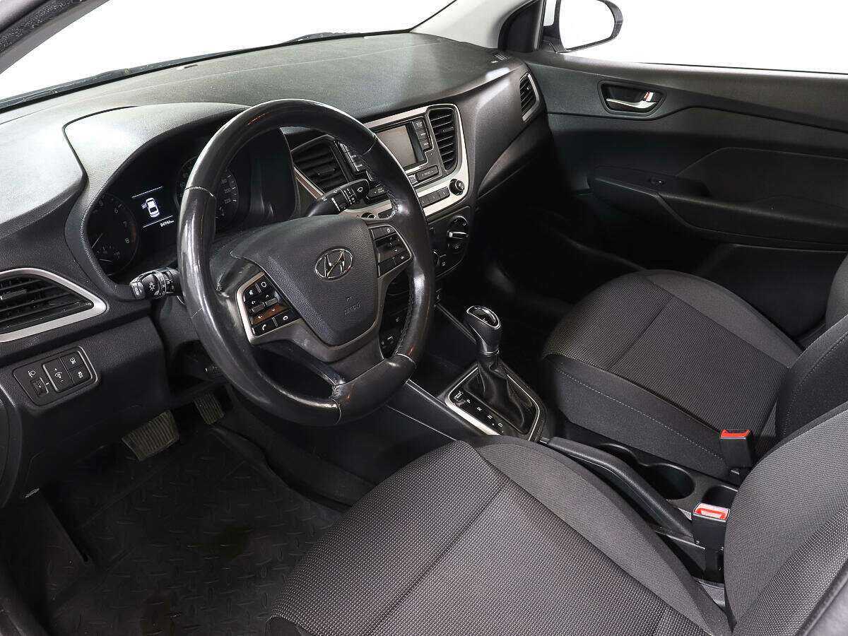 Hyundai Solaris с пробегом — 2017 год. Фото: #12