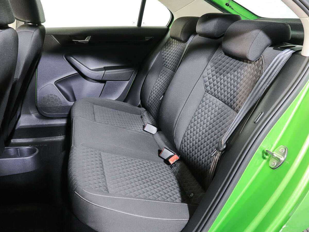 Skoda Rapid с пробегом — 2017 год. Фото: #8