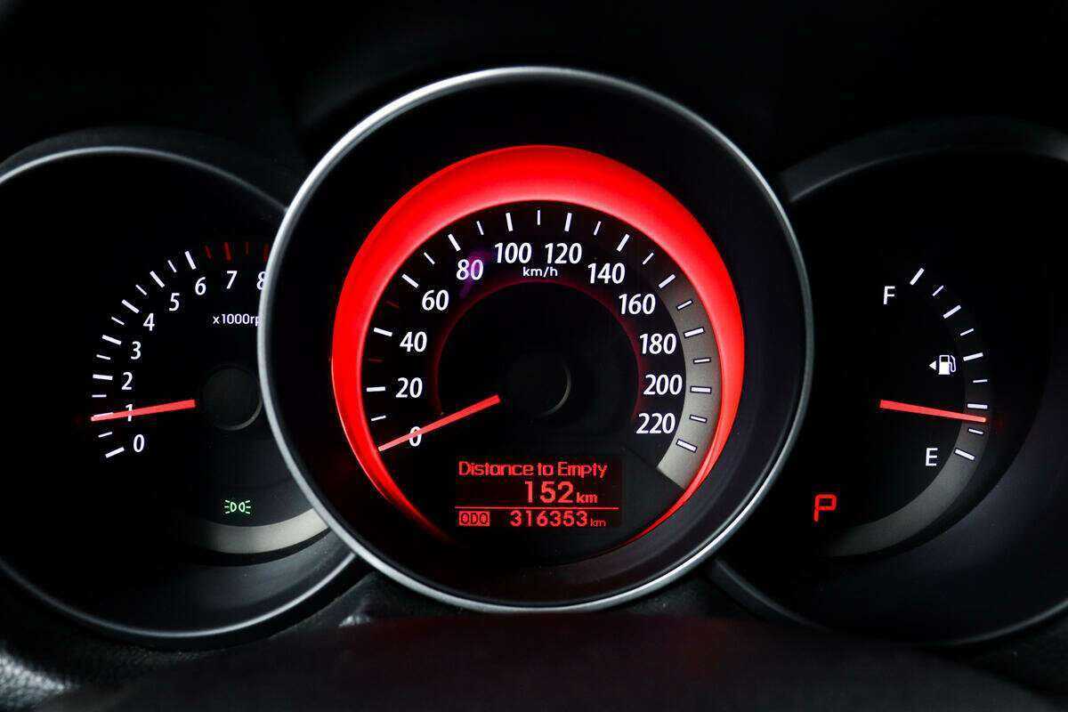 Kia Cerato с пробегом — 2012 год. Фото: #9