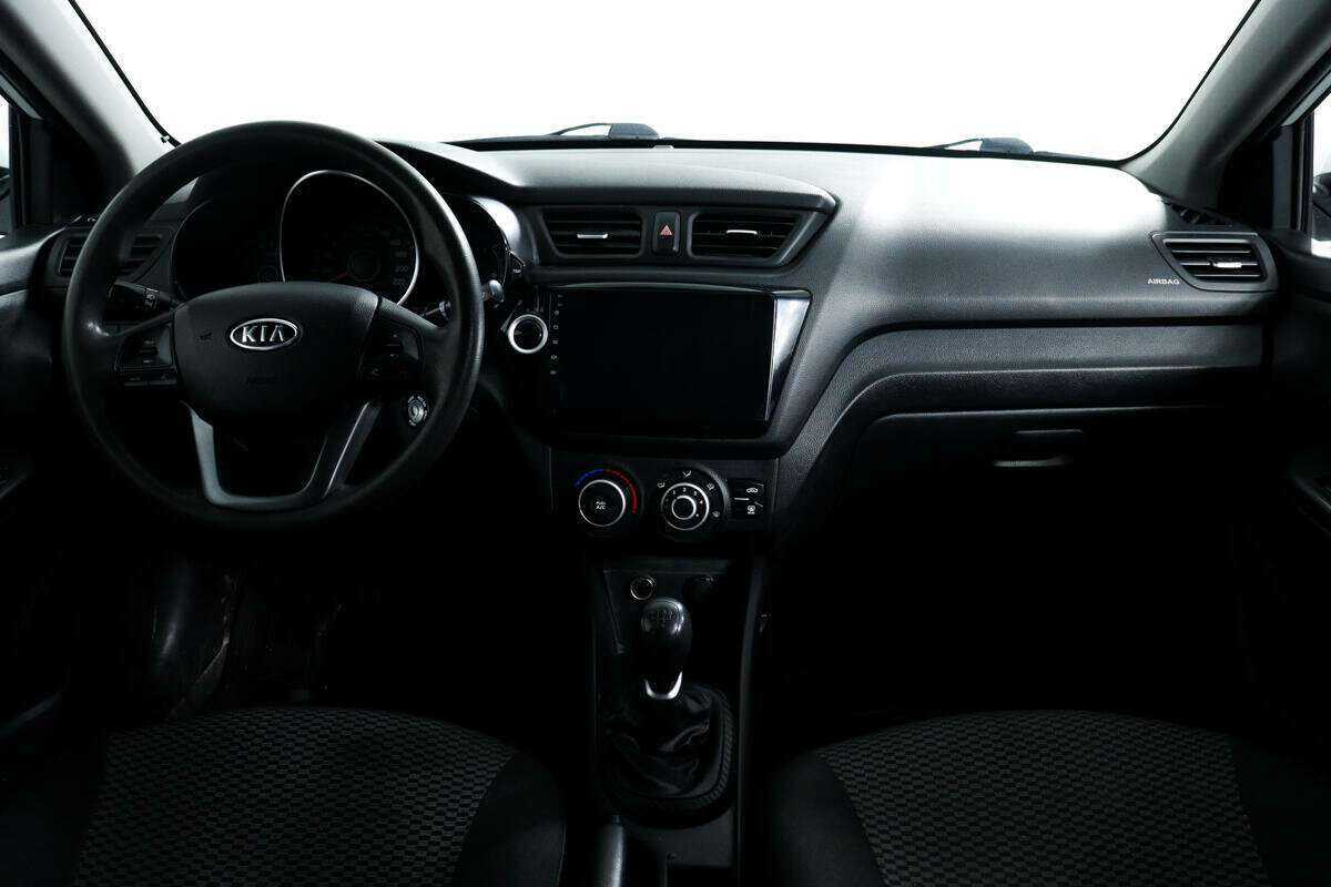Kia Rio с пробегом — 2012 год. Фото: #10