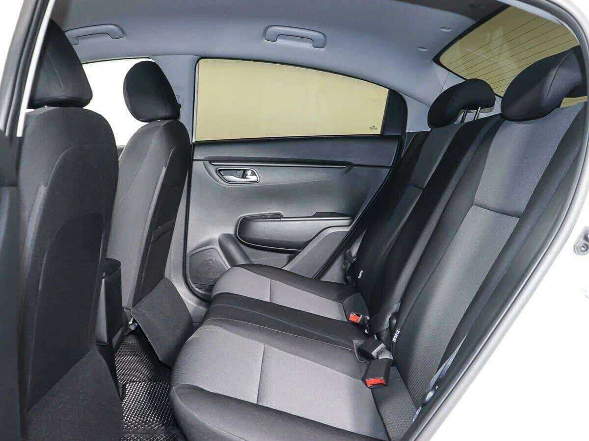Kia Rio с пробегом — 2020 год. Фото: #12