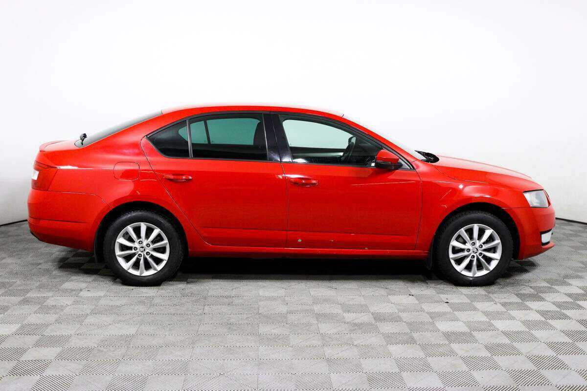 Skoda Octavia с пробегом — 2015 год. Фото: #3