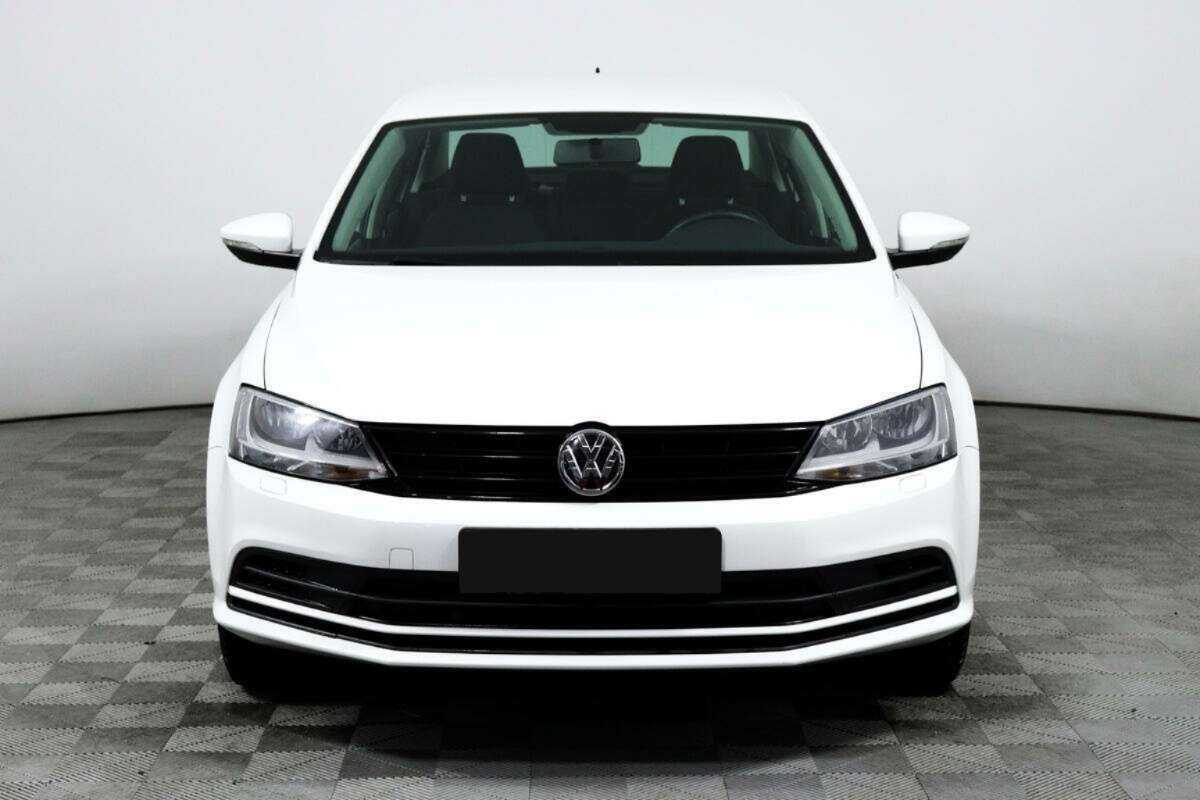 Volkswagen Jetta с пробегом — 2018 год. Фото: #1