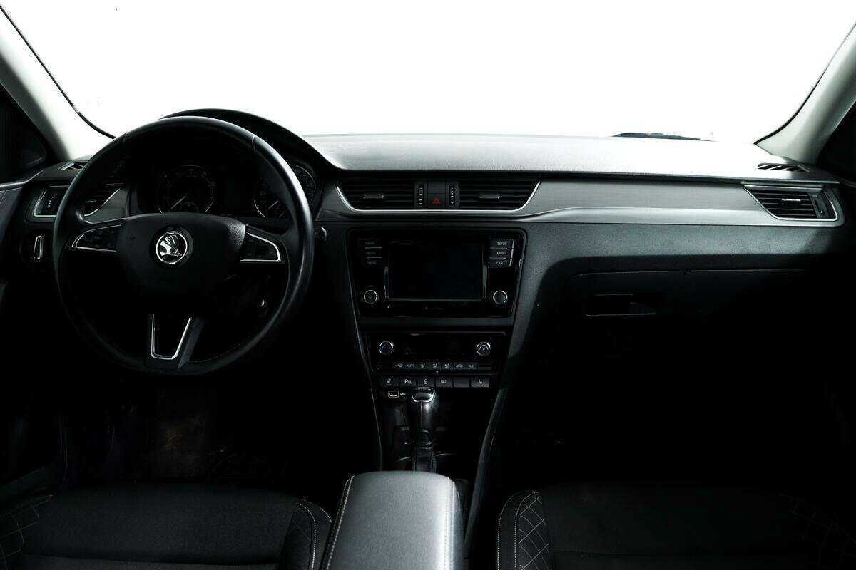 Skoda Rapid с пробегом — 2019 год. Фото: #10