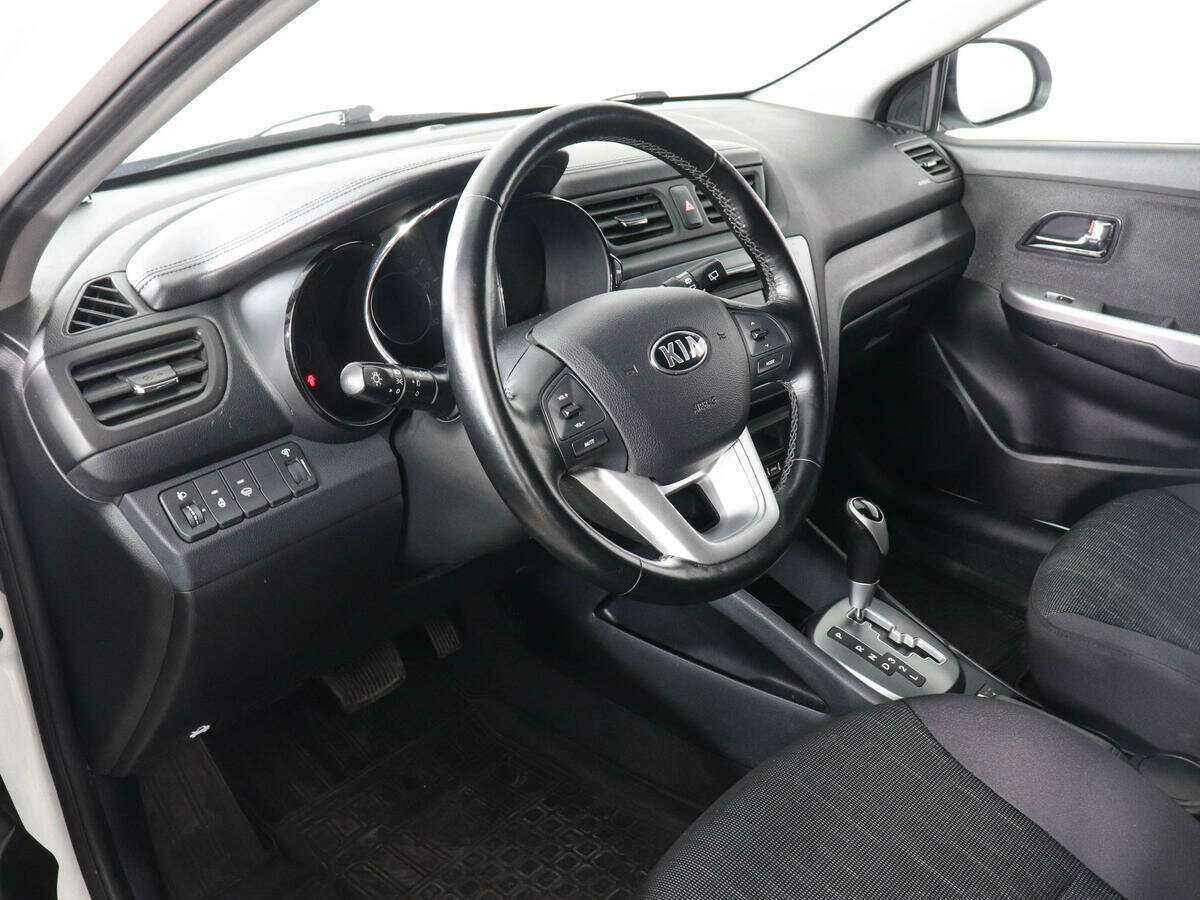 Kia Rio с пробегом — 2014 год. Фото: #8