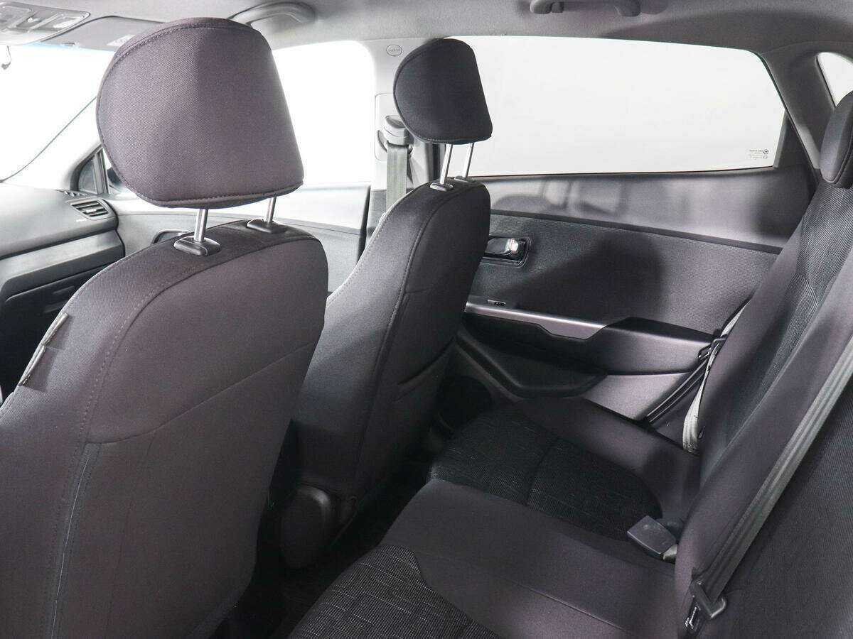 Kia Rio с пробегом — 2014 год. Фото: #11