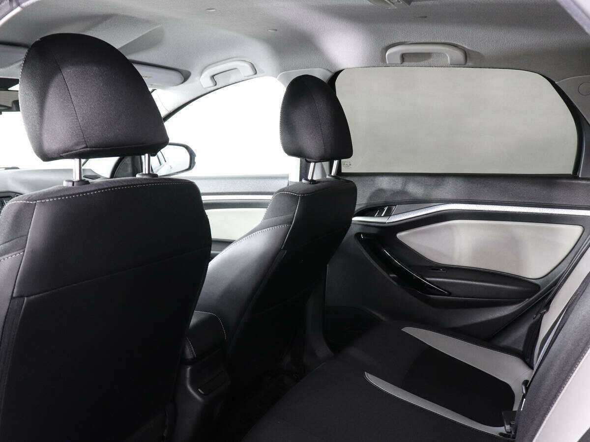 Lada (ВАЗ) Vesta с пробегом — 2019 год. Фото: #11