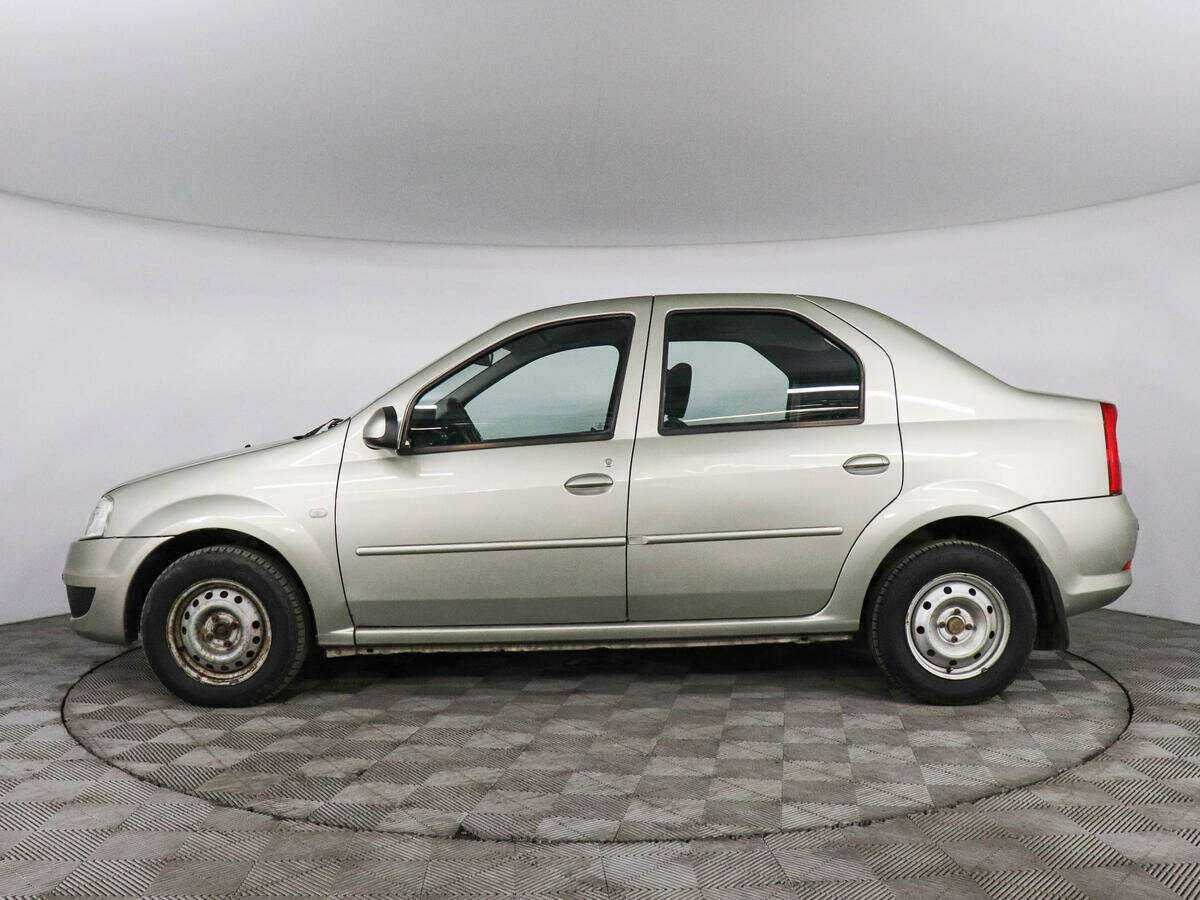 Renault Logan с пробегом — 2012 год. Фото: #7