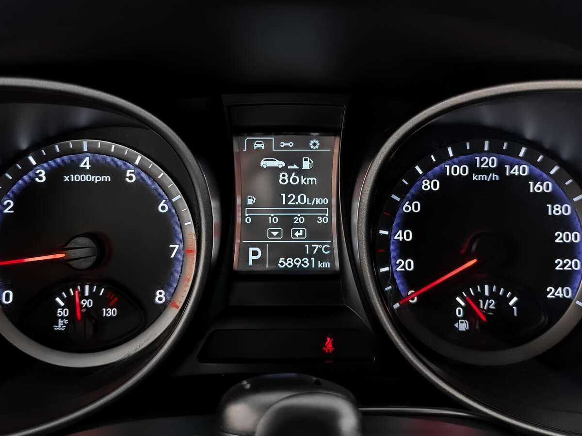 Hyundai Santa Fe с пробегом — 2013 год. Фото: #11