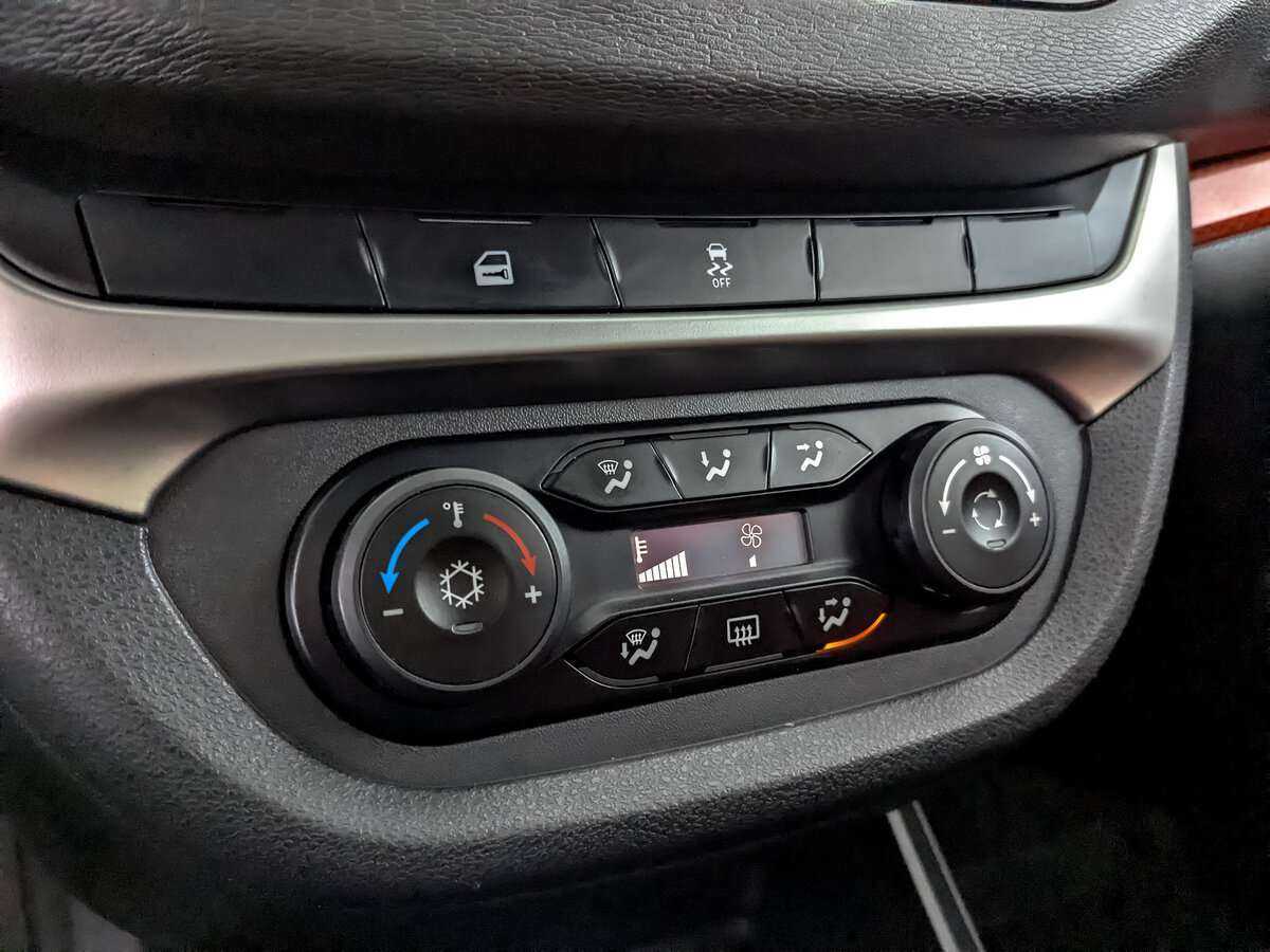 Lada (ВАЗ) Vesta с пробегом — 2021 год. Фото: #14