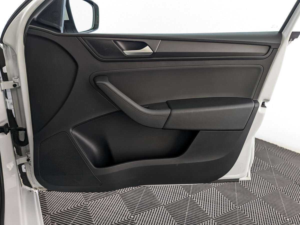 Volkswagen Polo с пробегом — 2021 год. Фото: #17