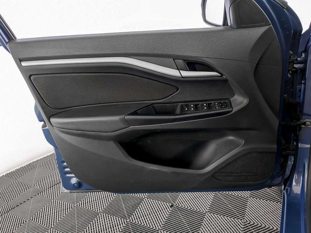 Lada (ВАЗ) Vesta с пробегом — 2017 год. Фото: #14