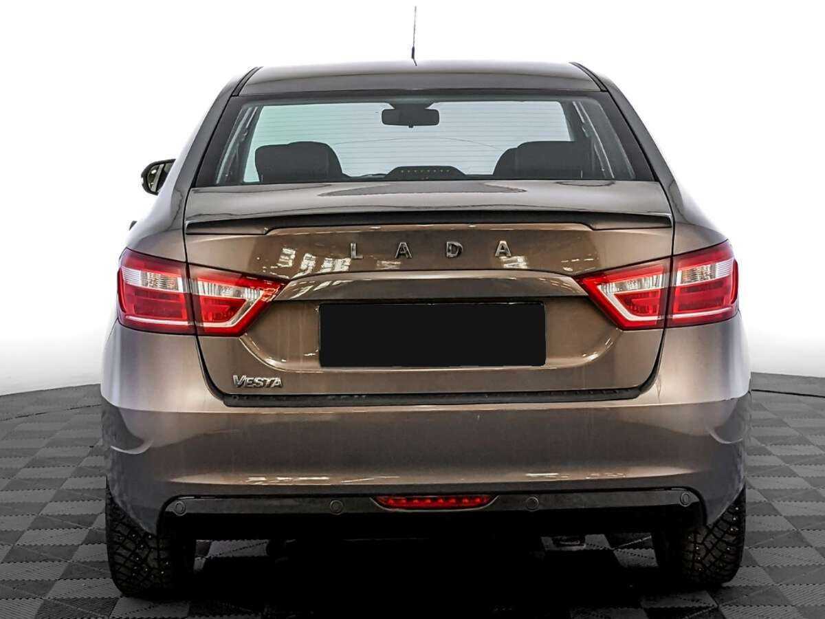 Lada (ВАЗ) Vesta с пробегом — 2018 год. Фото: #5