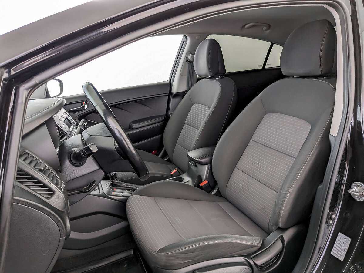 Kia Cerato с пробегом — 2015 год. Фото: #15