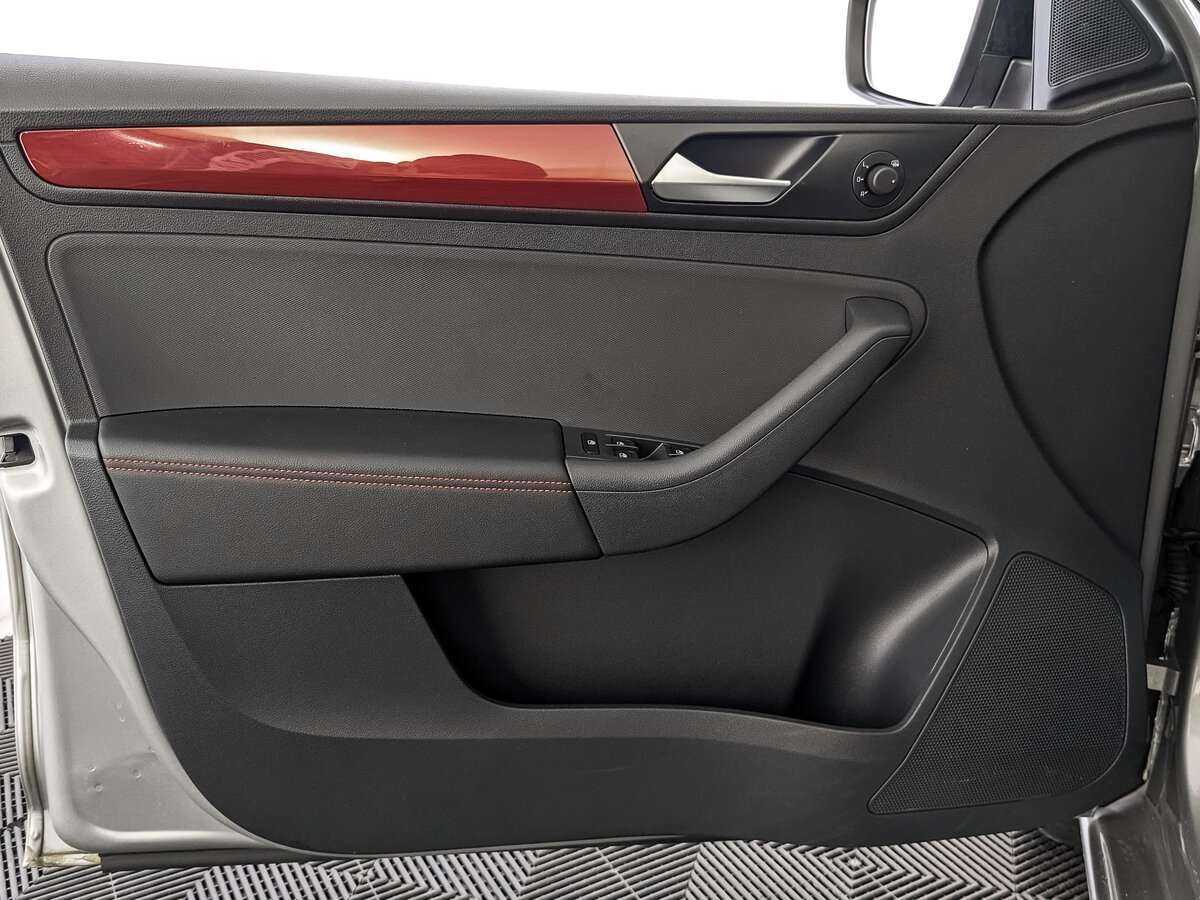 Volkswagen Polo с пробегом — 2021 год. Фото: #14