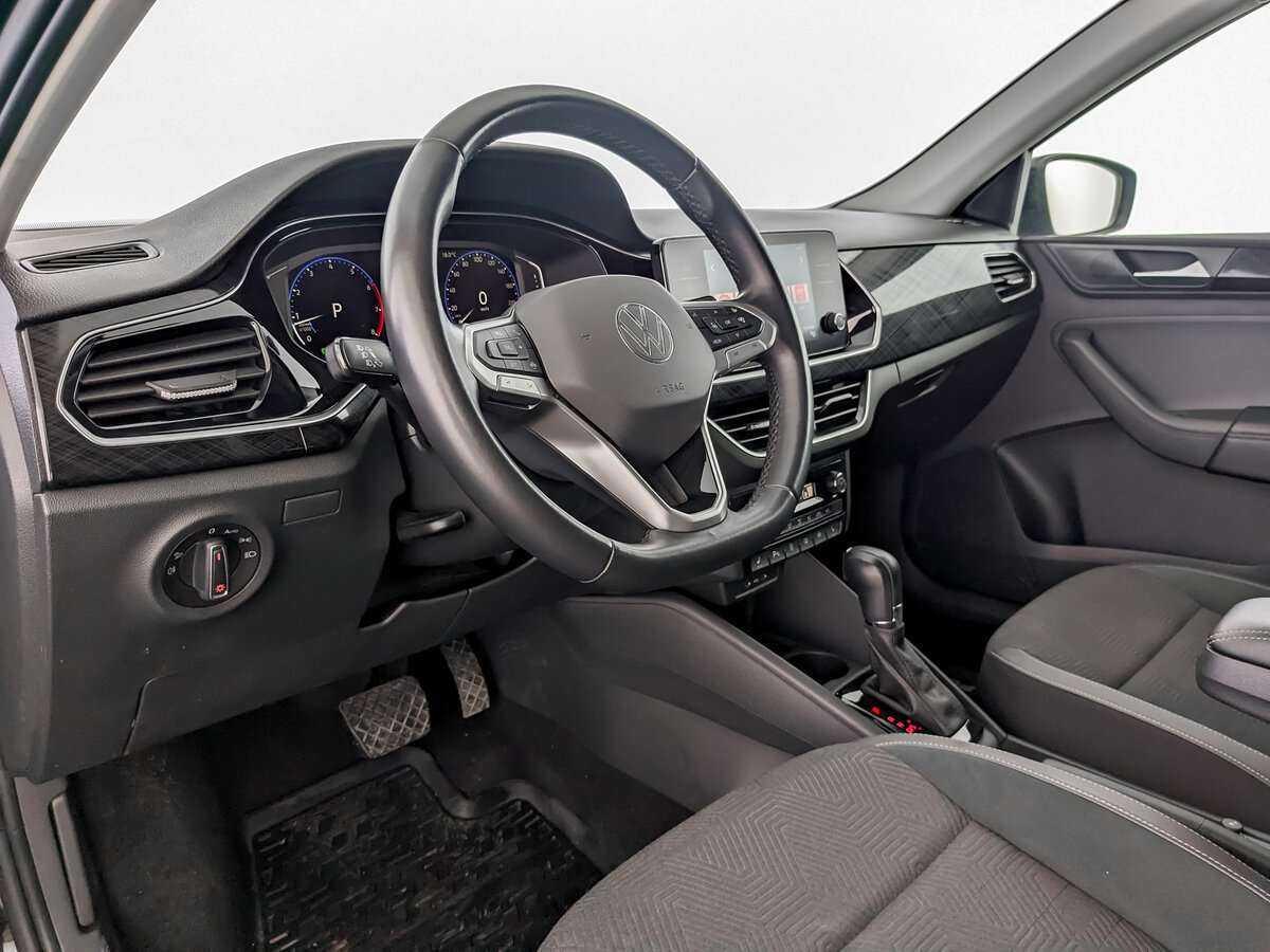 Volkswagen Polo с пробегом — 2022 год. Фото: #13