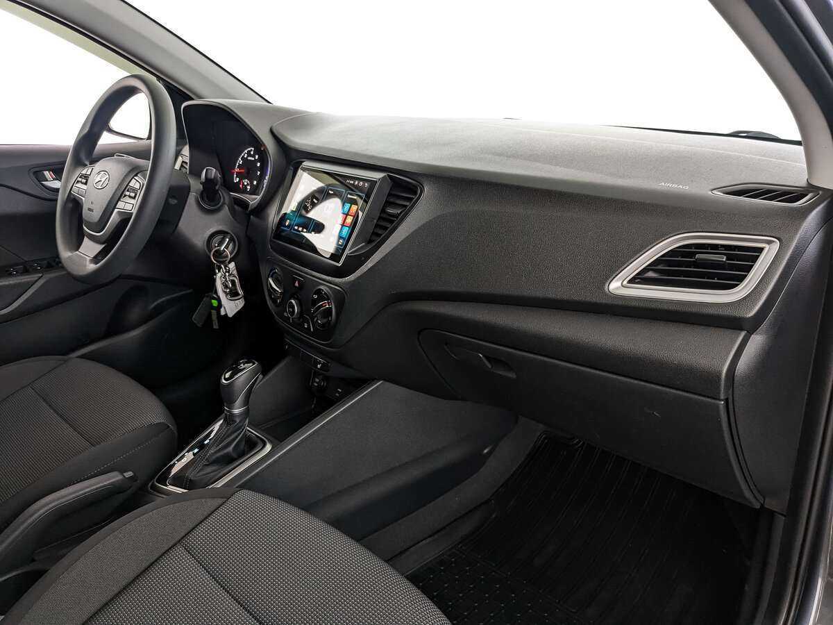 Hyundai Solaris с пробегом — 2021 год. Фото: #12