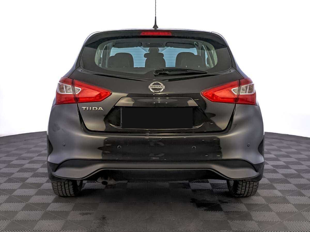 Nissan Tiida с пробегом — 2015 год. Фото: #5