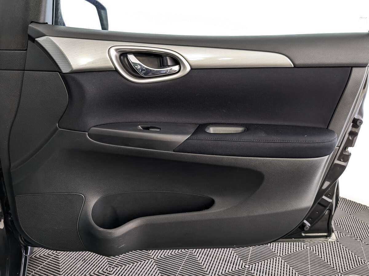 Nissan Tiida с пробегом — 2015 год. Фото: #20