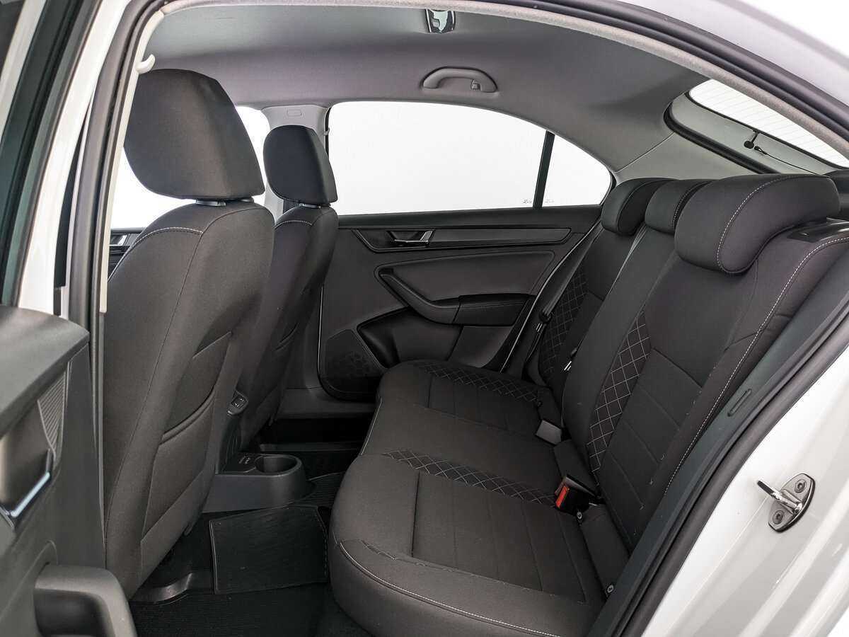 Skoda Rapid с пробегом — 2020 год. Фото: #13