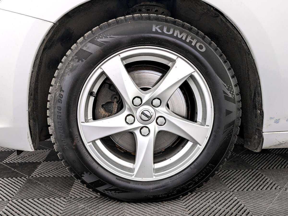 Volvo S60 с пробегом — 2015 год. Фото: #14