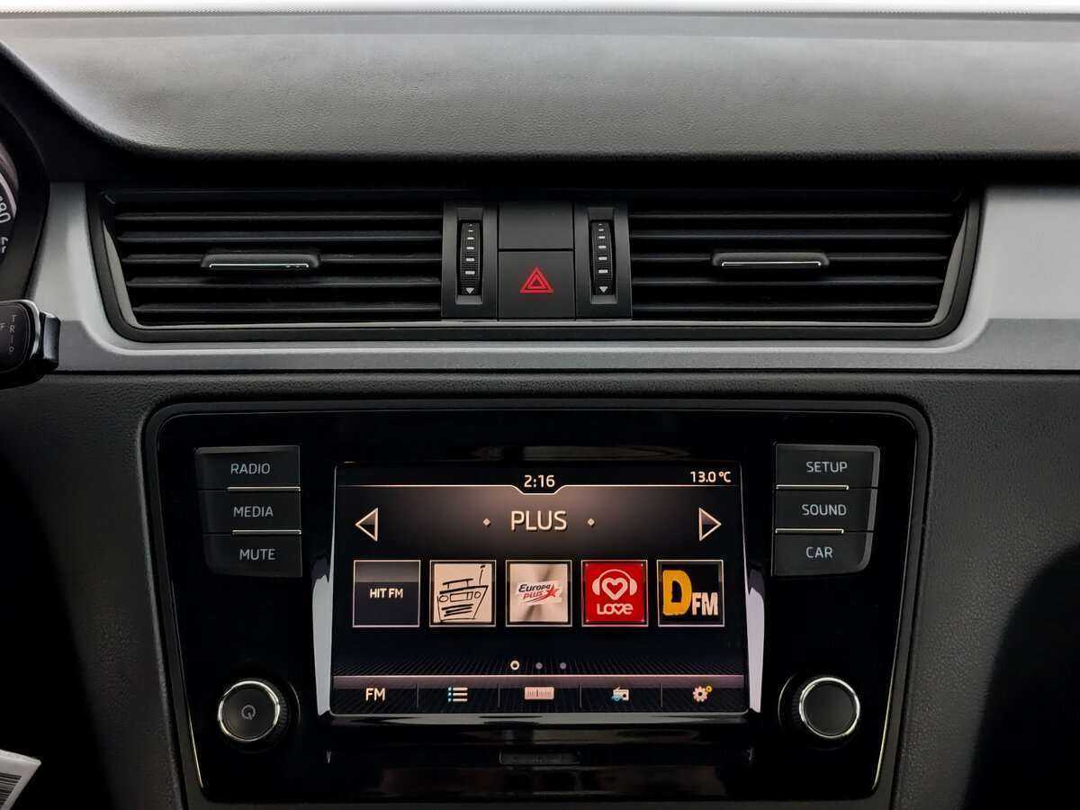 Skoda Rapid с пробегом — 2017 год. Фото: #12