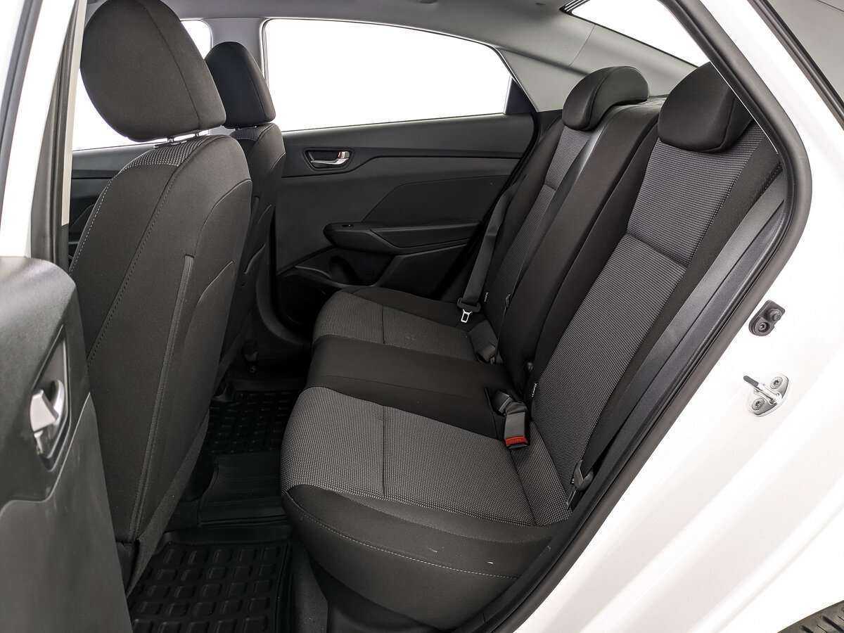 Hyundai Solaris с пробегом — 2022 год. Фото: #13