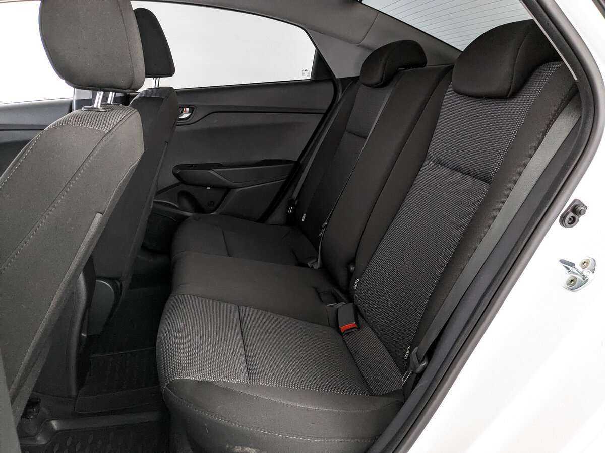 Hyundai Solaris с пробегом — 2020 год. Фото: #17