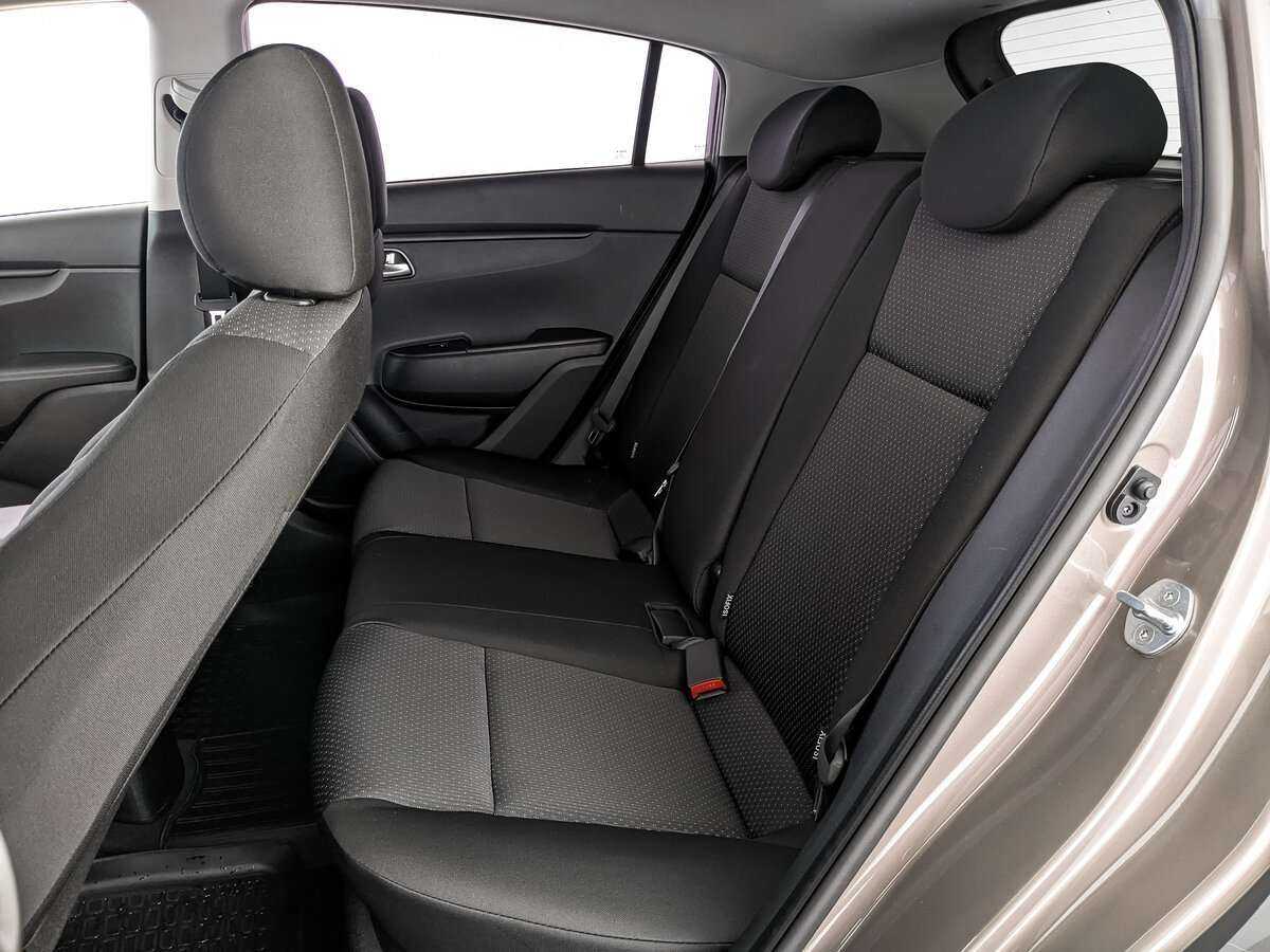 Kia Rio с пробегом — 2021 год. Фото: #13