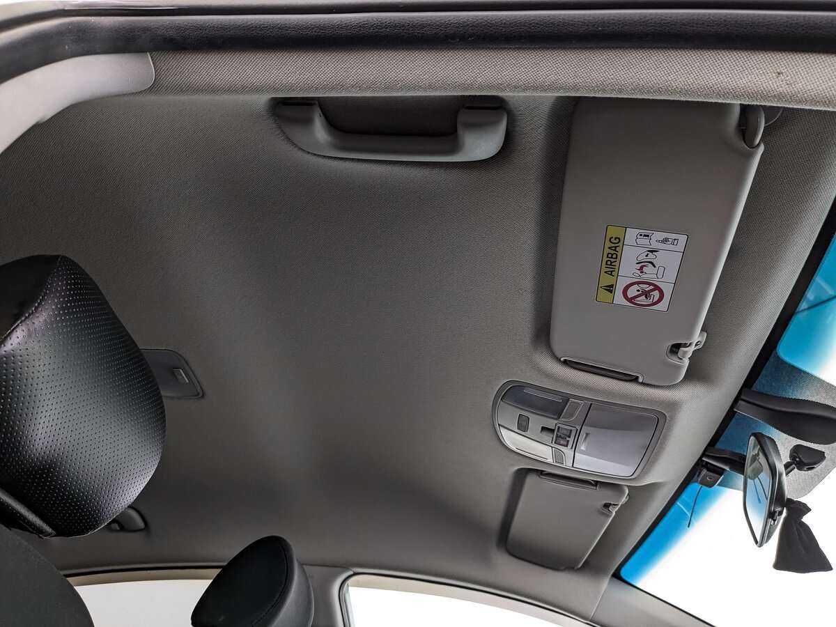 Hyundai Elantra с пробегом — 2020 год. Фото: #18