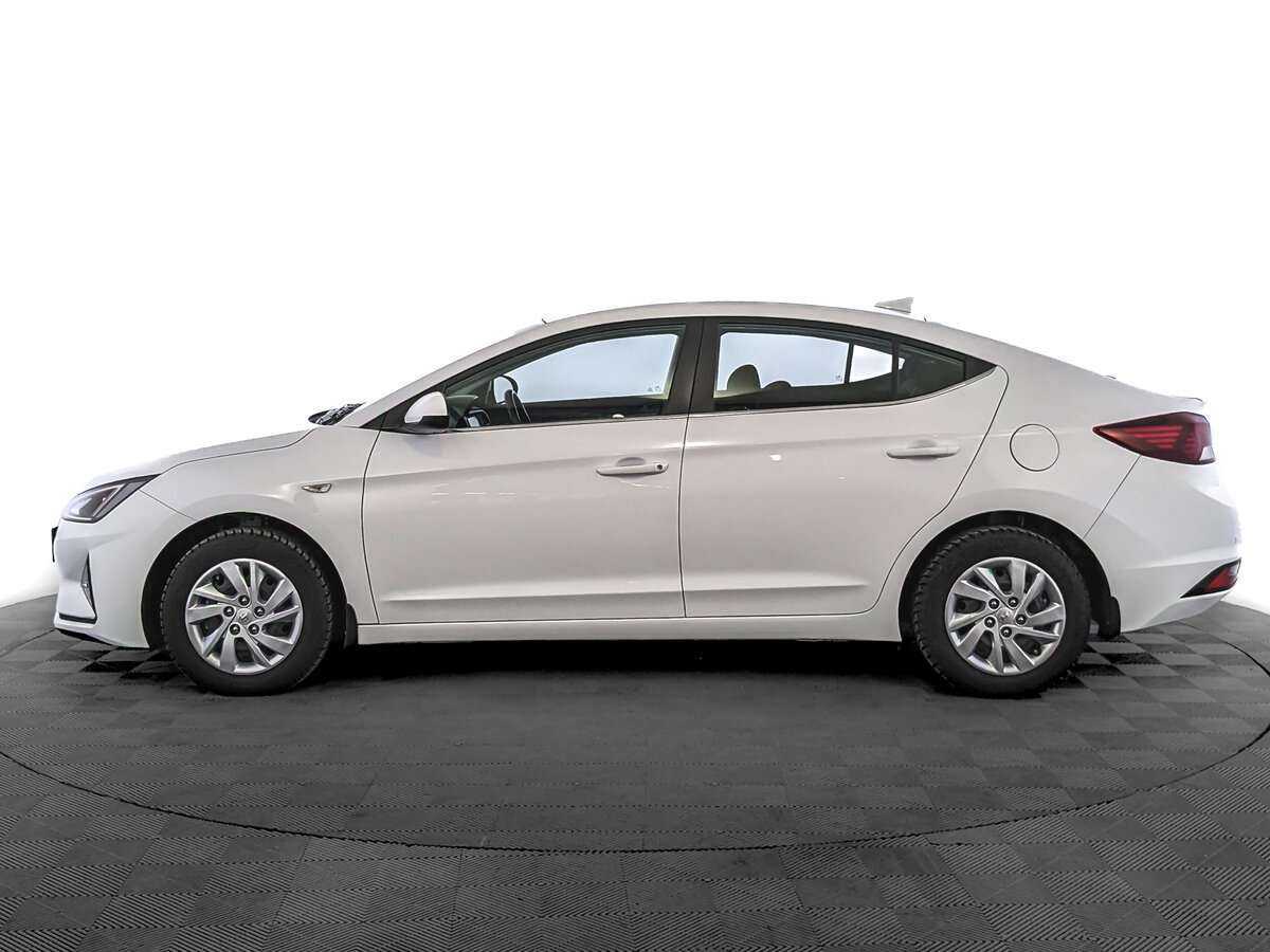 Hyundai Elantra с пробегом — 2020 год. Фото: #7