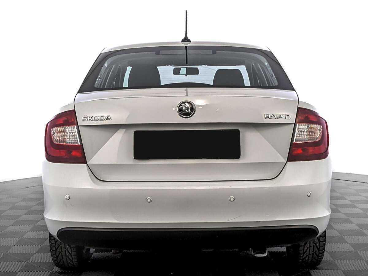 Skoda Rapid с пробегом — 2018 год. Фото: #5