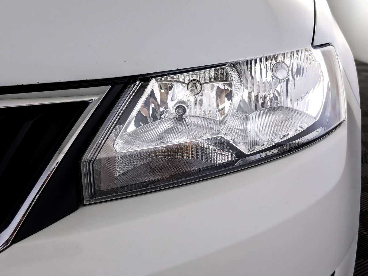 Skoda Rapid с пробегом — 2018 год. Фото: #16