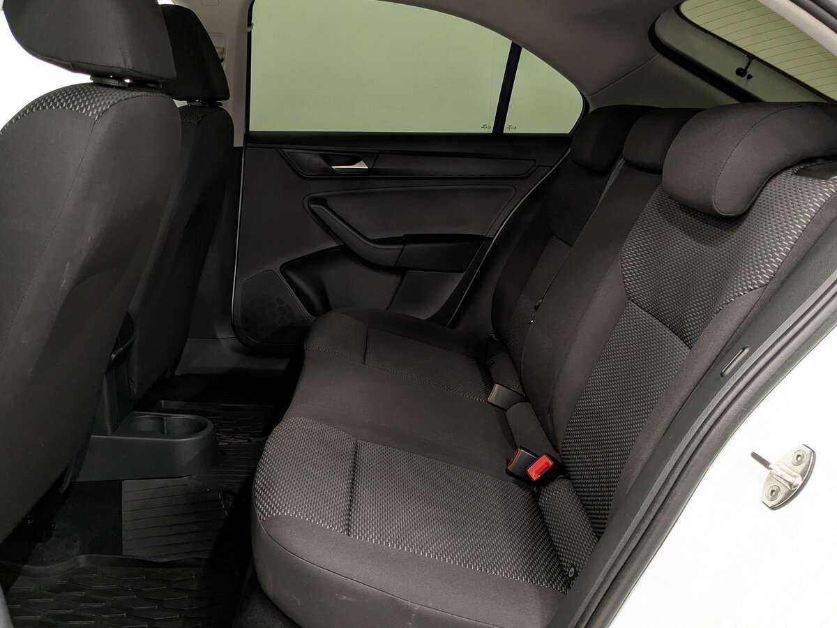 Volkswagen Polo с пробегом — 2020 год. Фото: #13