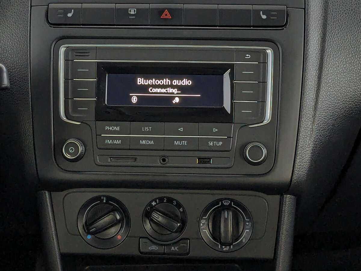 Volkswagen Polo с пробегом — 2018 год. Фото: #16