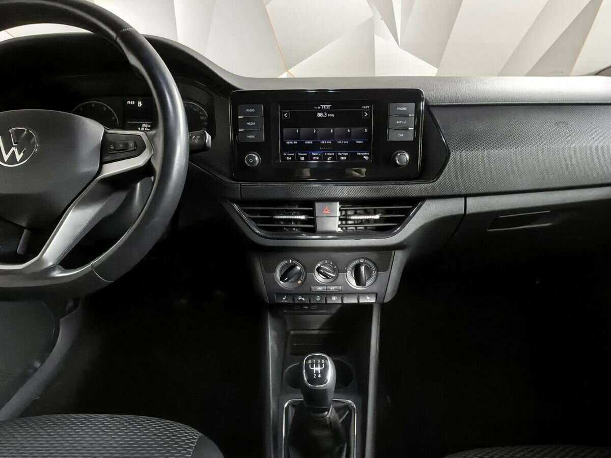 Volkswagen Polo с пробегом — 2020 год. Фото: #10