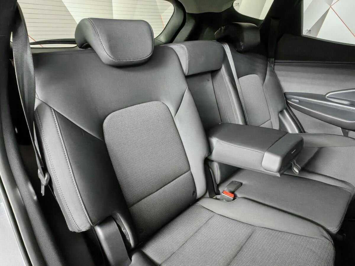 Hyundai Santa Fe с пробегом — 2012 год. Фото: #12