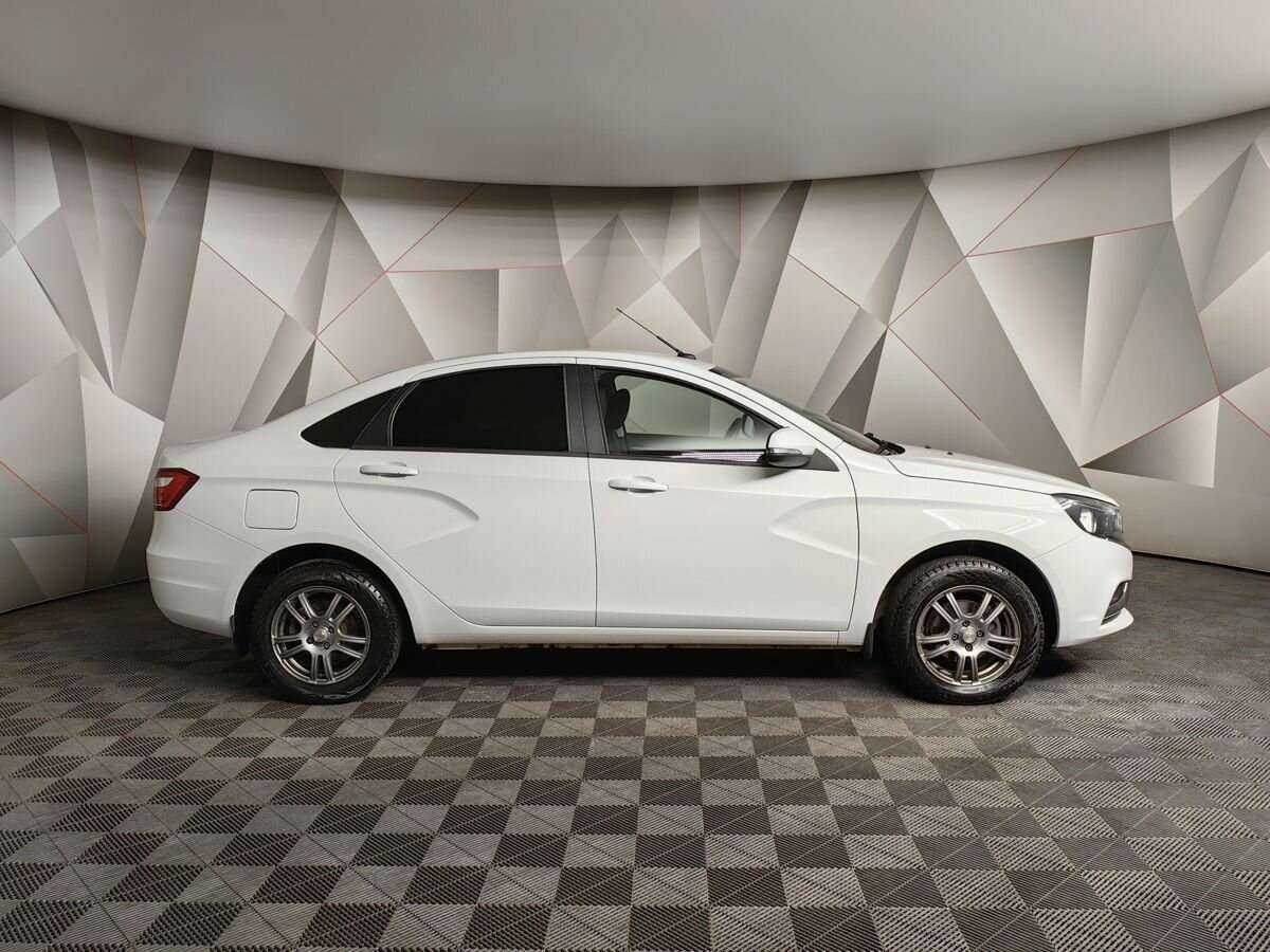 Lada (ВАЗ) Vesta с пробегом — 2018 год. Фото: #4