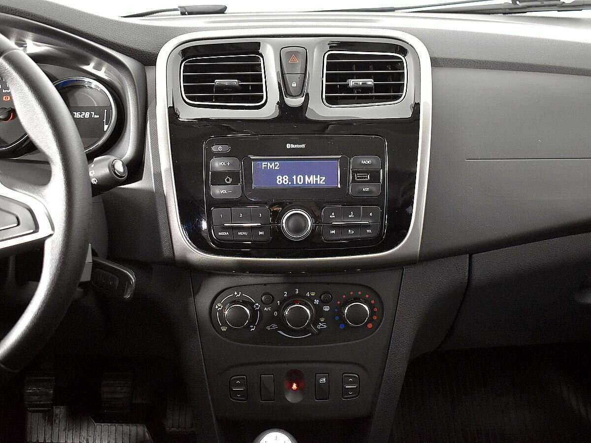 Renault Sandero с пробегом — 2020 год. Фото: #11