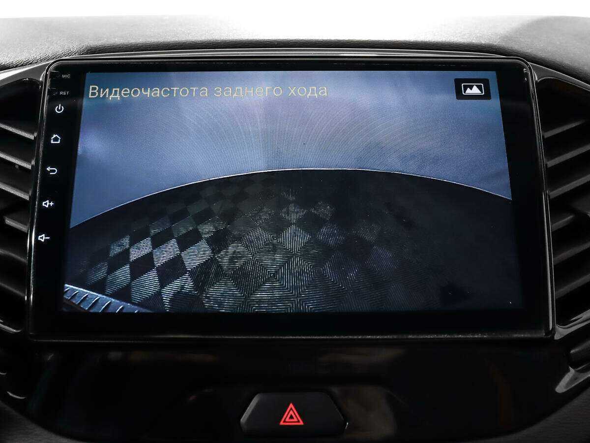 Lada (ВАЗ) Vesta с пробегом — 2020 год. Фото: #11