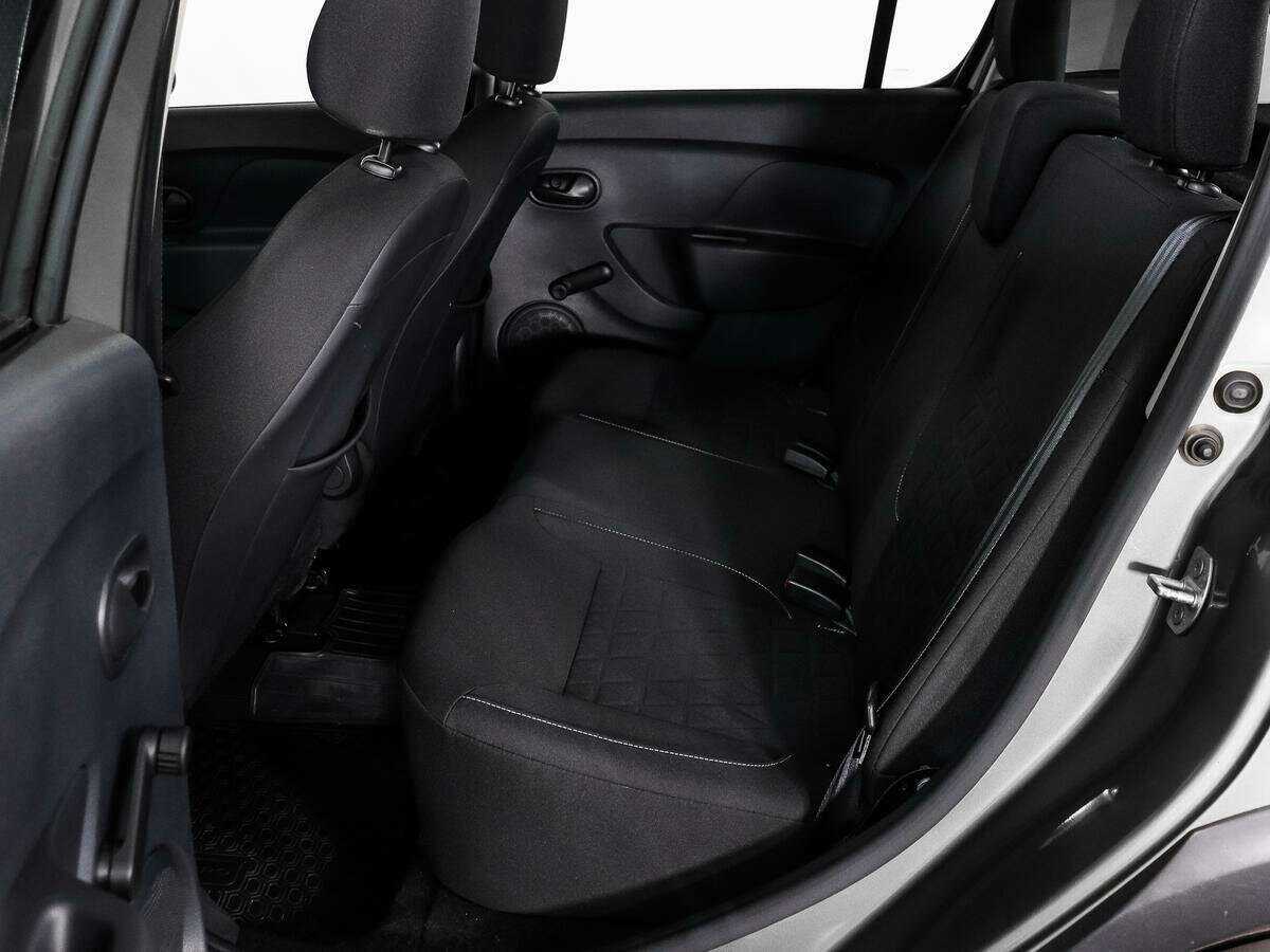 Renault Sandero с пробегом — 2018 год. Фото: #7